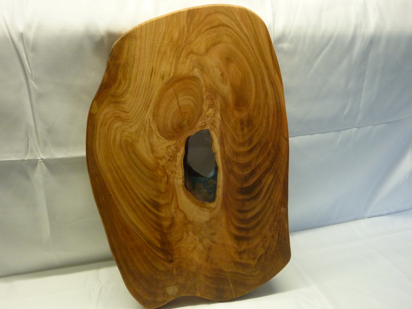 Cherry chopping board with Epoxy