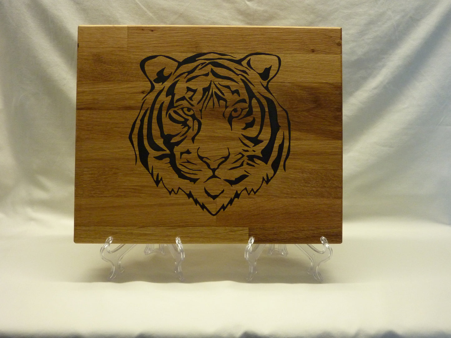 Oak Tiger Face Chopping Board