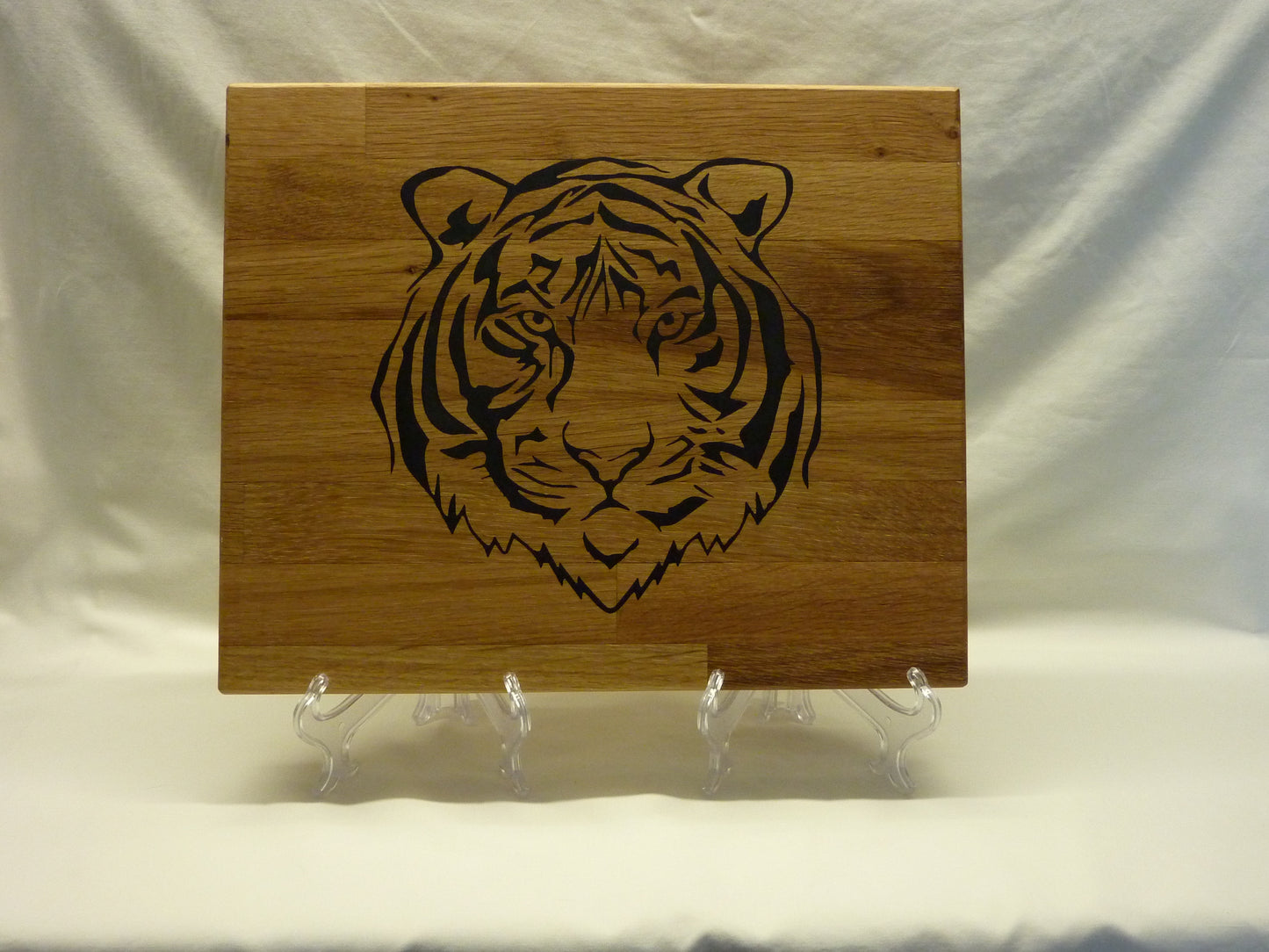 Oak Tiger Face Chopping Board