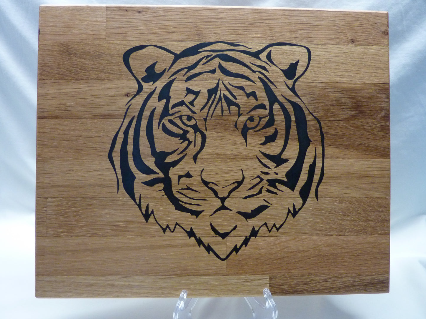 Oak Tiger Face Chopping Board